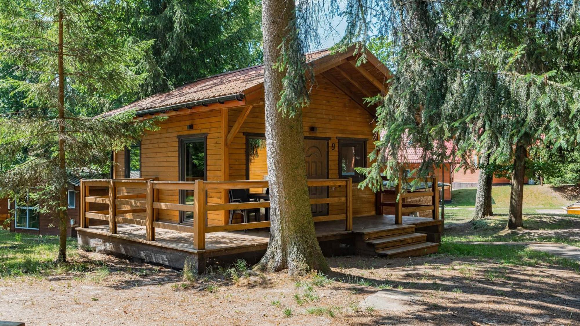 Курортний комплекс Labedzi Ostrow Osrodek Wypoczynkowy